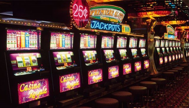 Зеркало казино Вулкан24 позволяет играть в слот автоматы из любой точки мира