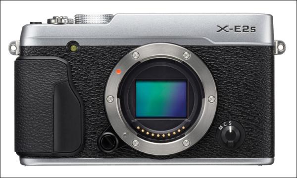 Fujifilm представила новейшую беззеркальную камеру (ФОТО)