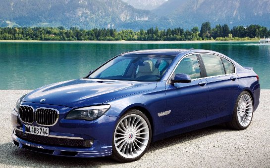 «Альпина» показала тизер новой «заряженной» «семерки» BMW