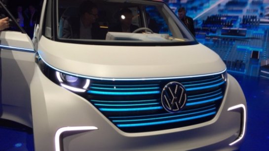 Volkswagen показал электро-бусик BUDD-e