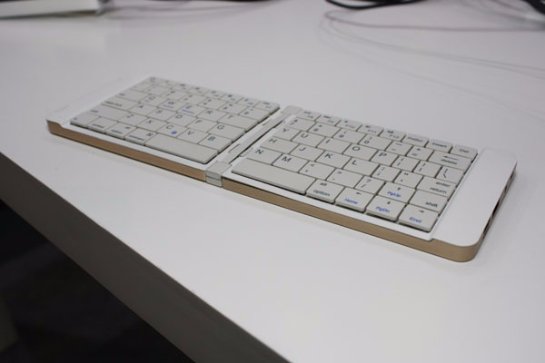 Pipo анонсировала уникальный компьютер в форм-факторе складной клавиатуры