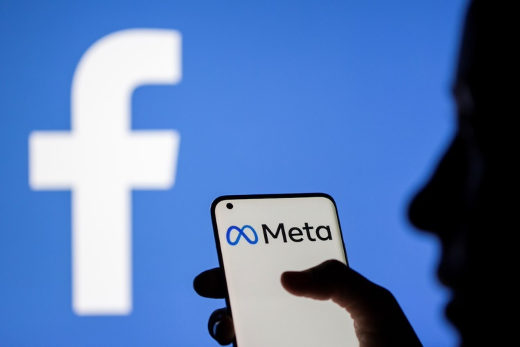 Роскомнадзор потребовал от Meta удалить из Facebook и Instagram рекламу сомнительных вакансий