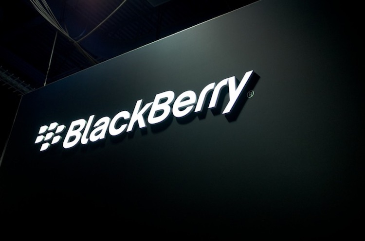 Патентный тролль купил у BlackBerry патенты по мобильным технологиям на $600 миллионов