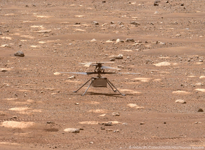 С 19 апреля по 15 декабря 2021 года вертолёт Ingenuity совершил 18 полетов. Фото JPL (NASA -- JPL)