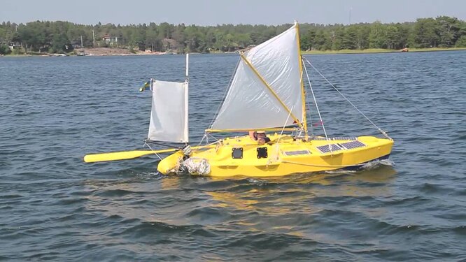 The Yrvind. Свен Ирвинд — шведский дизайнер и любитель строить небольшие лодки. Образец на фотографии чуть превышает в длину 4 метра, однако создатель лодки имени себя нашел такой небольшой концепт непригодным для путешествия в открытом море, поэтому сейчас работает над созданием более крупной версии