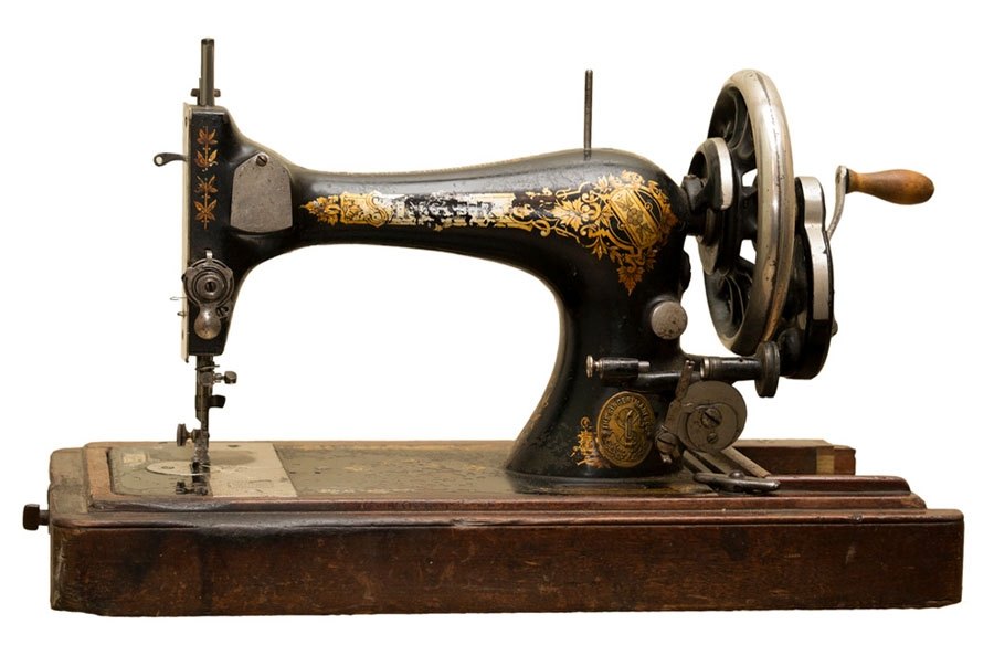 Как хитроумные инженеры раз за разом изобретали швейную машинку