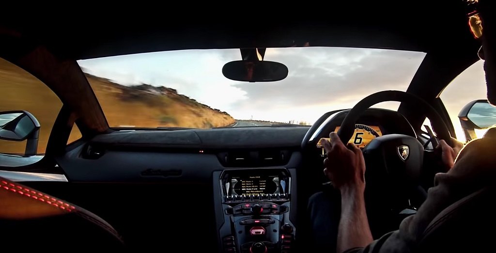 Lamborghini Aventador SV на трассе острова Мэн: видео для тех, кто ценит быструю езду