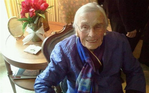 101 летняя Флоренс Детлор – старейший пользователь Facebook