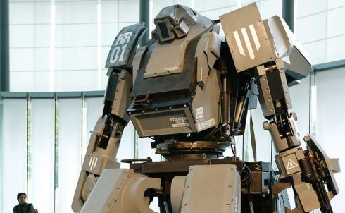 Японский боевой робот на дизельной тяге