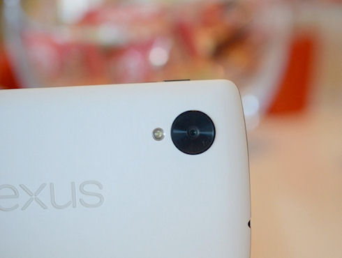 Google Nexus 5 – первый смартфон на Android 4.4 KitKat