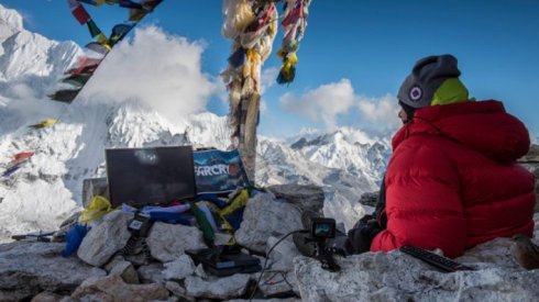 Геймер установил рекорд на горе Эверест