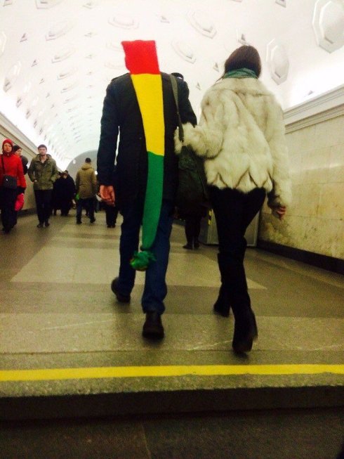 Модники питерского метро: не ищите этому логических объяснений (Фото)