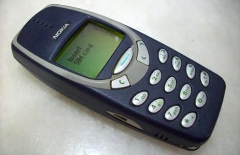 Nokia 3310 пропустили через промышленный шредер