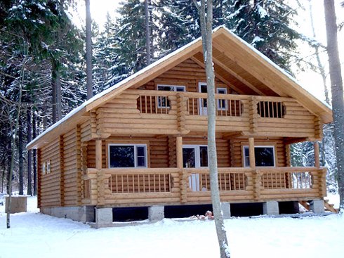 Советы по возведению постройки из дерева зимой