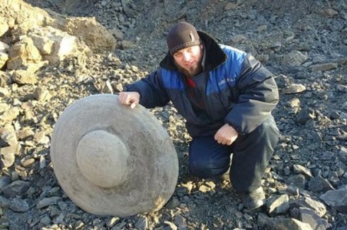 В Сибири на глубине 40 метров найден объект, похожий на летающую тарелку (ФОТО)