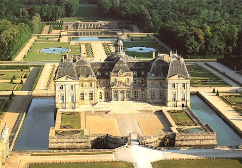 Роскошный замок Во-ле-Виконт во Франции