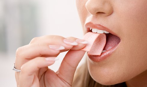 Жвачка позаботится о чистоте рта и зубов